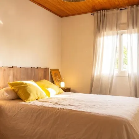 Semesterbostad Charming House In